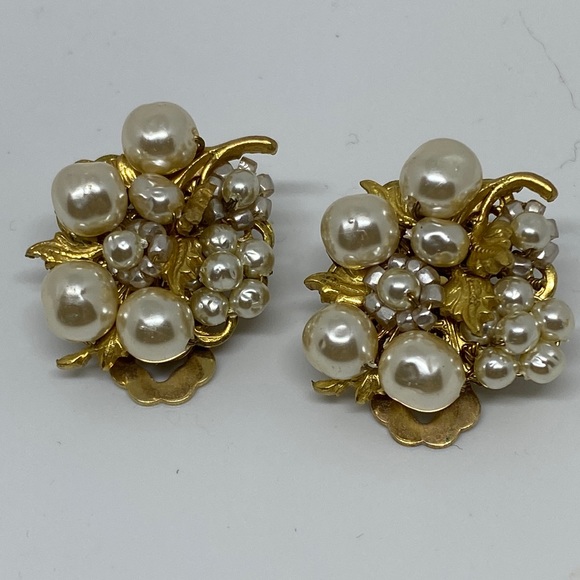 Miriam Haskell Jewelry Vintage Miriam Haskell Clip On Earrings